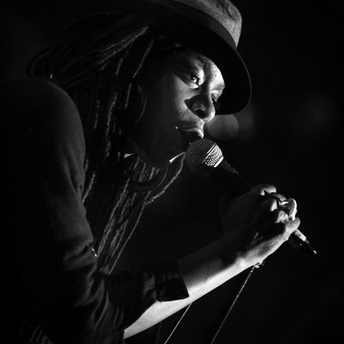 2-akua-naru-the-digflo-band-bucuresti-silver-church-06