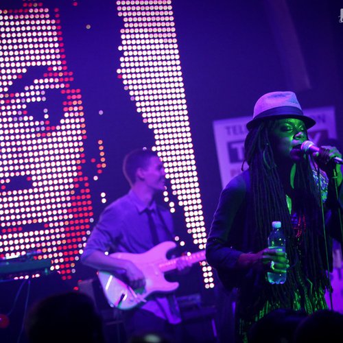 2-akua-naru-the-digflo-band-bucuresti-silver-church-11