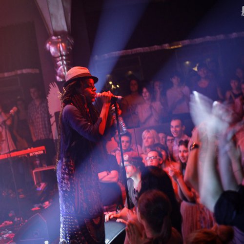 2-akua-naru-the-digflo-band-bucuresti-silver-church-21