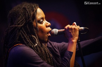 2-akua-naru-the-digflo-band-bucuresti-silver-church-26