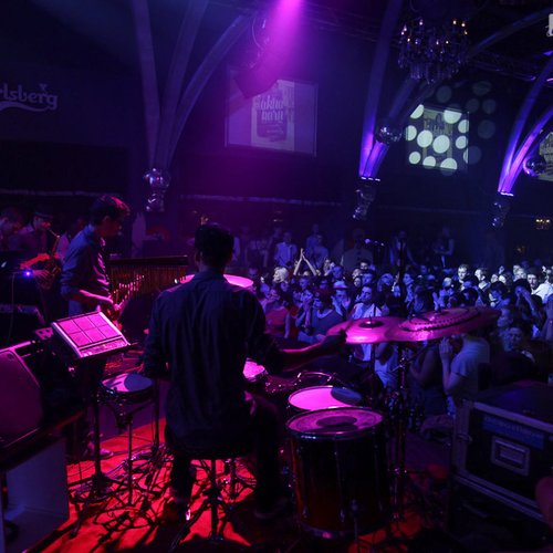 2-akua-naru-the-digflo-band-bucuresti-silver-church-30