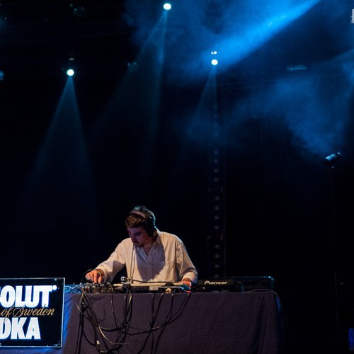 2-dragos-rusu-backyard-weekend-2013-01