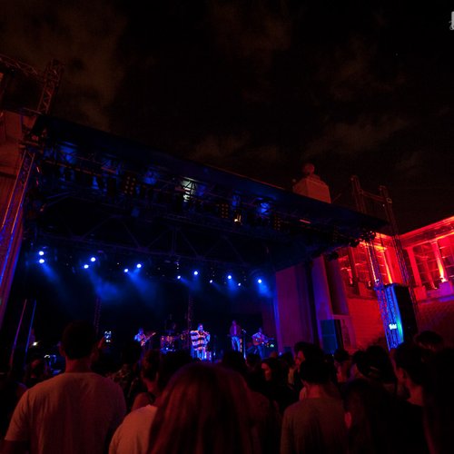 3-nouvelle-vague-backyard-weekend-2013-01