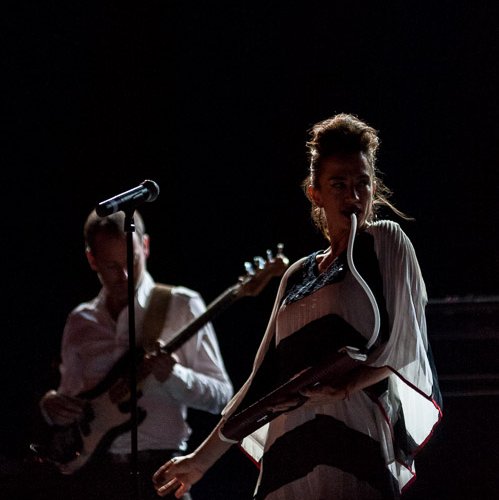 3-nouvelle-vague-backyard-weekend-2013-03