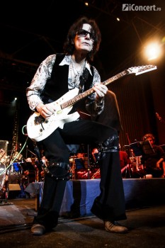 3-steve-vai-eco-fest-2013-arenele-romane-04