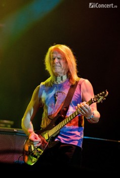 6-deep-purple-cluj-arena-music-fest-2013-07