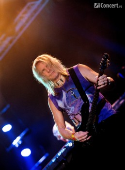 6-deep-purple-cluj-arena-music-fest-2013-09