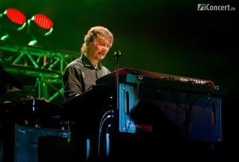 6-deep-purple-cluj-arena-music-fest-2013-15