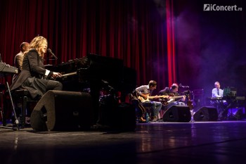 diana-krall-sala-palatului-bucuresti-2013-glad-rag-doll-11