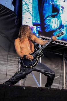 enslaved-rock-the-city-2013-bucuresti-11