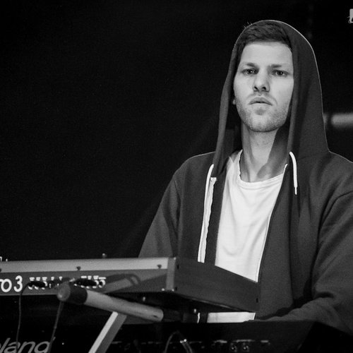 nneka-bestfest-2013-bucuresti-tunari-16