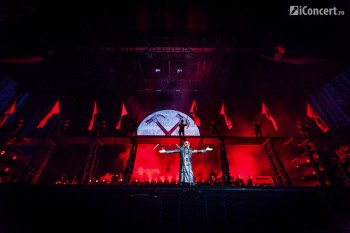roger-waters-the-wall-2013-bucuresti-piata-constitutiei-07