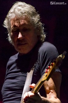 roger-waters-the-wall-2013-bucuresti-piata-constitutiei-19