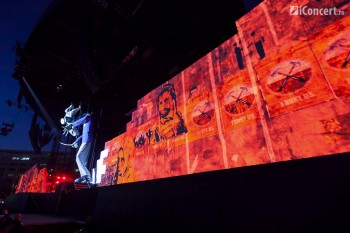 roger-waters-the-wall-2013-bucuresti-piata-constitutiei-23