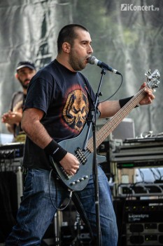 2-code-red-rockstadt-extreme-fest-2013-04