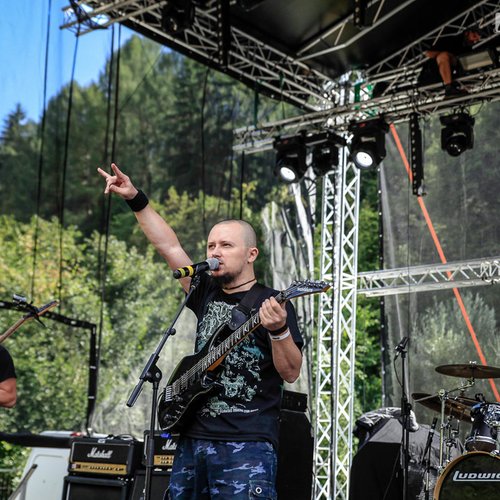 2-code-red-rockstadt-extreme-fest-2013-11