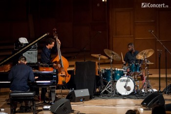1-vijay-iyer-trio-sala-radio-bucuresti-2013-03