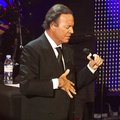 Julio-Iglesias-Sala-Palatului