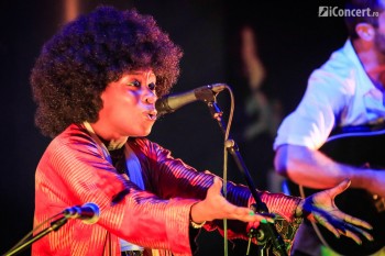 2-iyeoka-the-silver-church-bucuresti-04