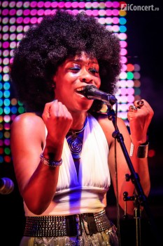 2-iyeoka-the-silver-church-bucuresti-17