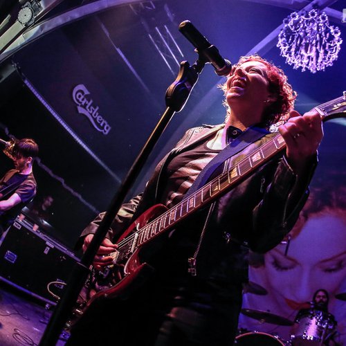 anneke-van-giersbergen-silver-church-bucuresti-2013-09