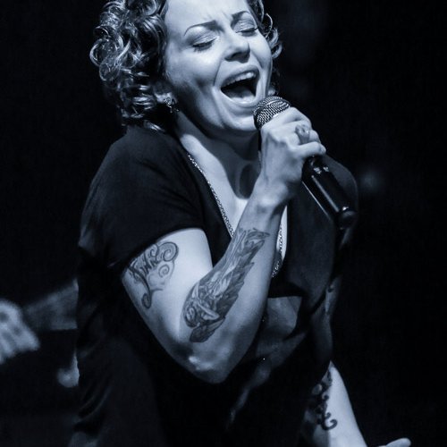 anneke-van-giersbergen-silver-church-bucuresti-2013-19