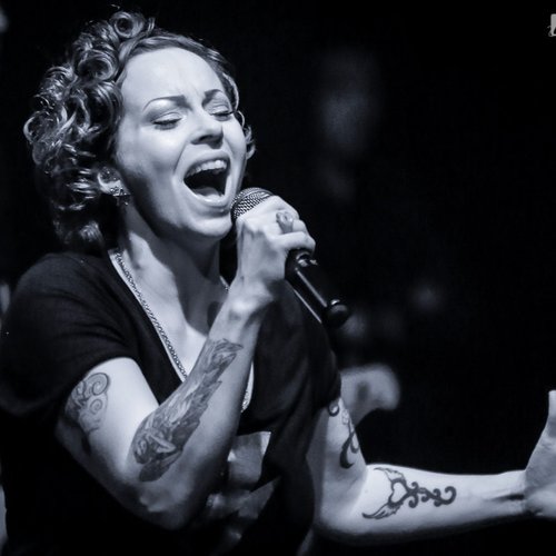anneke-van-giersbergen-silver-church-bucuresti-2013-20
