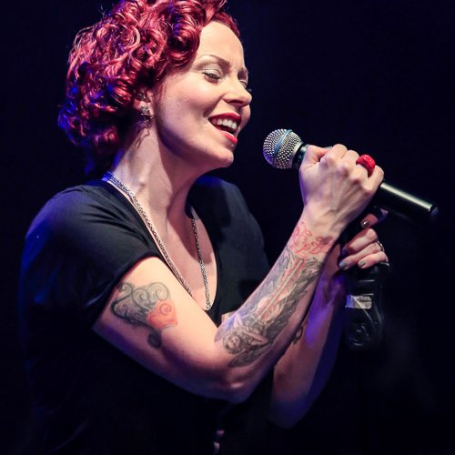 anneke-van-giersbergen-silver-church-bucuresti-2013-24
