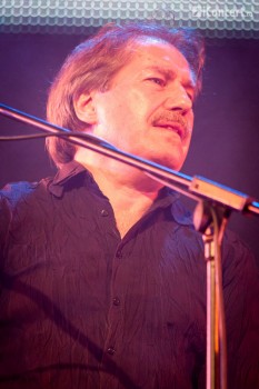 holograf-cat-de-departe-sala-palatului-bucuresti-03