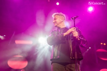 holograf-cat-de-departe-sala-palatului-bucuresti-11