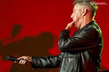 holograf-cat-de-departe-sala-palatului-bucuresti-17