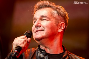 holograf-cat-de-departe-sala-palatului-bucuresti-18