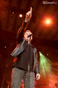 holograf-cat-de-departe-sala-palatului-bucuresti-26