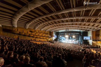 holograf-cat-de-departe-sala-palatului-bucuresti-40