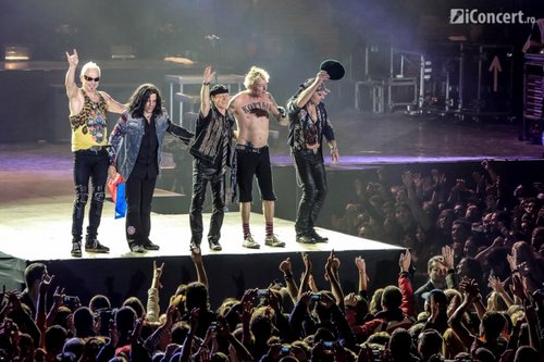 Trupa Scorpions îşi ia la revedere de la fanii români - Foto: Paul Voicu / iConcert.ro