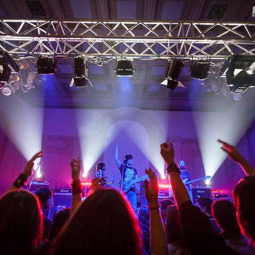3-mere-presa-de-rock-bun-2013-bucuresti-02