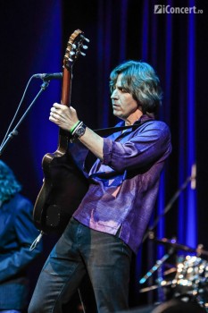 the-straits-sala-palatului-bucuresti-2013-05