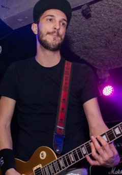 revelionul-barmanilor-ospatarilor-sunetistilor-tehnicilor-de-scena-muzicantilor-2014-club-fabrica-bucuresti