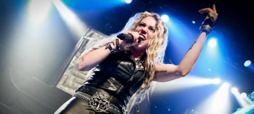 Kobra Paige
