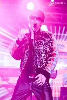 led-apple-turbohalle-bucuresti-06