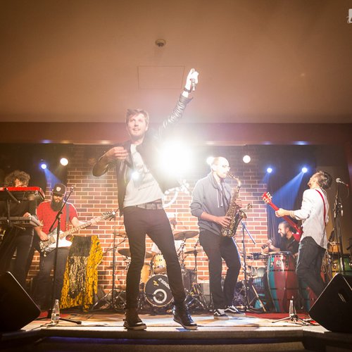 1-les-elephants-bizarres-hard-rock-cafe-bucuresti-03