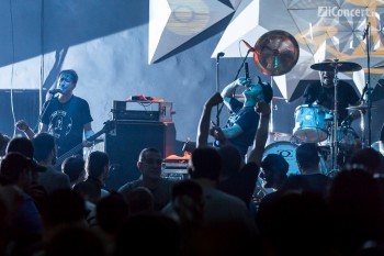 4-dog-eat-dog-colectiv-bucuresti-05