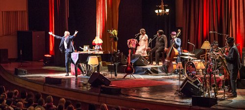 Hugh-Laurie-Sala-Palatului-Bucuresti-2014