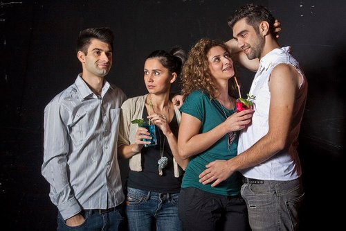 Flori, fete, filme sau băieţi la Sala ArCuB