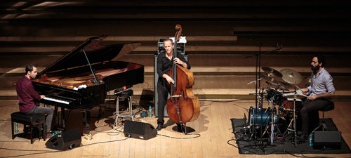 Avishai-Cohen-Trio-la-Sala-Radio-Bucuresti