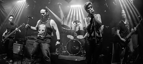 FOTO: TIARRA – lansare album „X”, în club Fabrica din Bucureşti