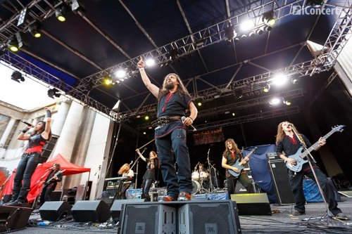 An Theos, în deschiderea concertului Sonata Arctica - Foto: Daniel Robert Dinu / iConcert.ro