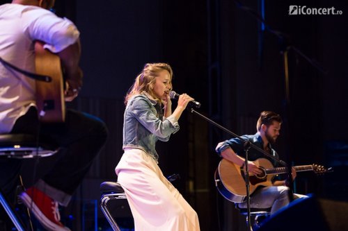 Esther Niko, în deschiderea lui Beth Hart, la Bucureşti - Foto: Daniel Robert Dinu / iConcert.ro