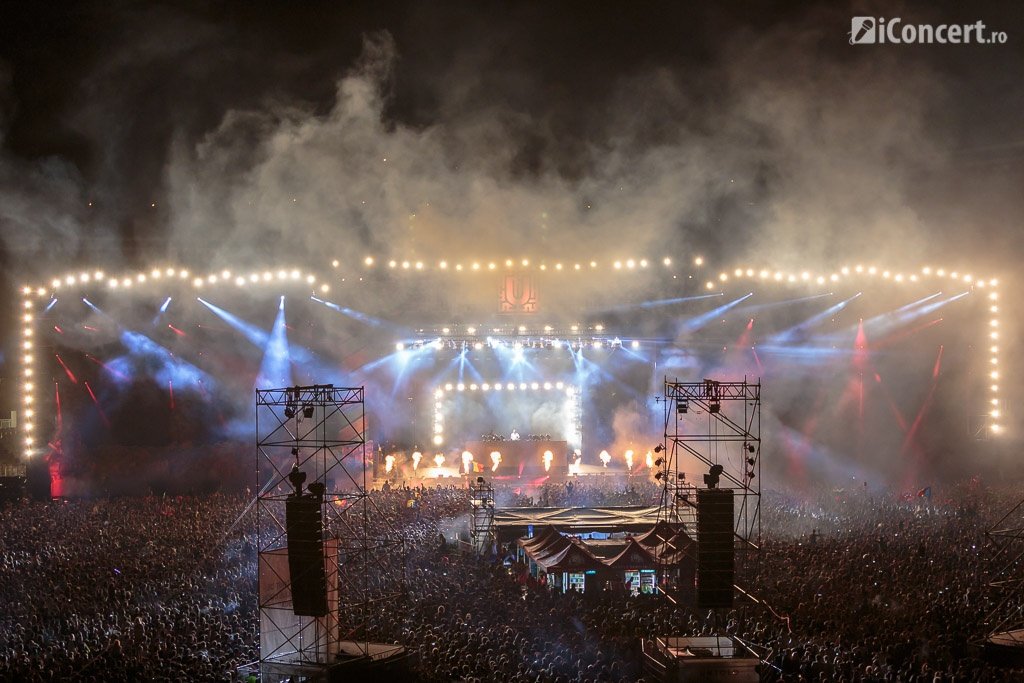 Armin-Van-Buuren-Untold-Festival-2015-Cluj-Napoca-05