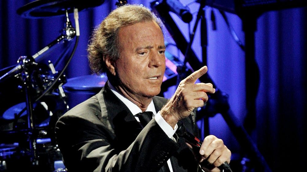 Julio Iglesias Concert